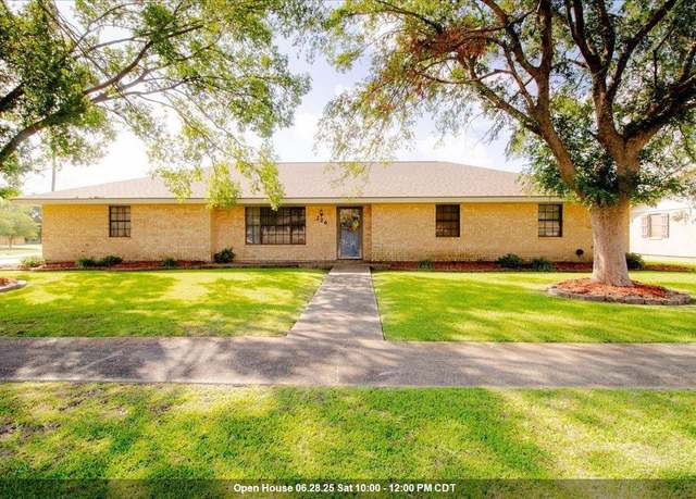 Property at 226 Glenwood Dr, Houma, LA 70363, 3 beds, 2 baths
