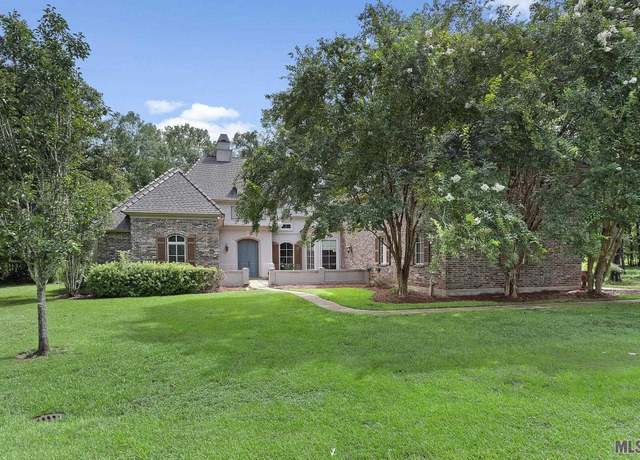 Property at 14023 Clubhouse Way, St Francisville, LA 70775, 4 beds, 3 baths