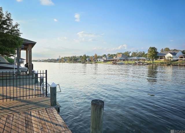 Property at 11408 River Highlands Dr, St Amant, LA 70774