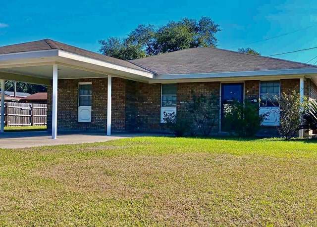 Property at 108 Kenney St, Houma, LA 70364, 3 beds, 2 baths