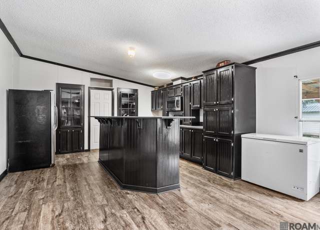 Property at 18682 Cale Ln, Livingston, LA 70754, 4 beds, 2 baths