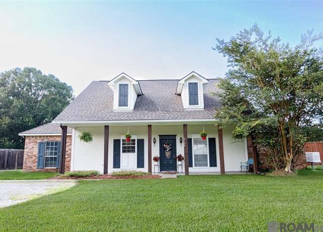 Property at 9155 Lockhart Rd, Denham Springs, LA 70726, 3 beds, 2 baths