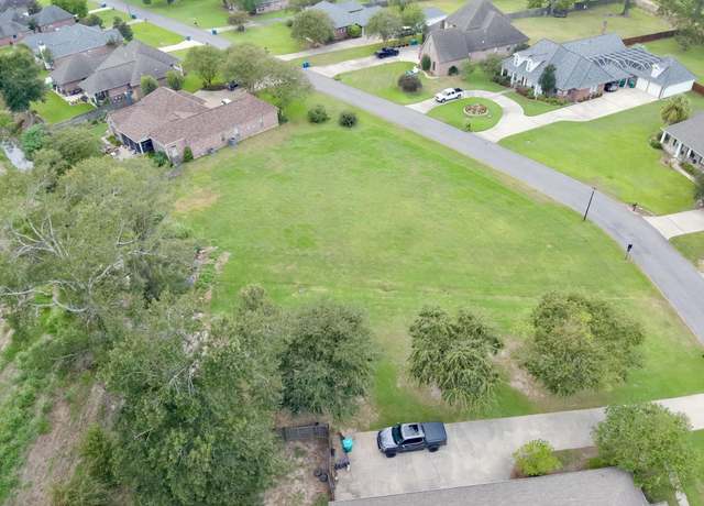 Property at 4325 Roseland Dr, Port Allen, LA 70767