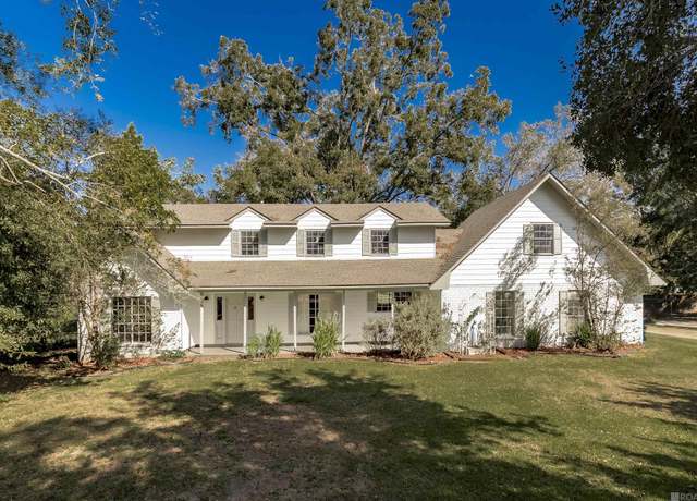 Property at 5830 Island Rd, Jarreau, LA 70749, 4 beds, 2.5 baths
