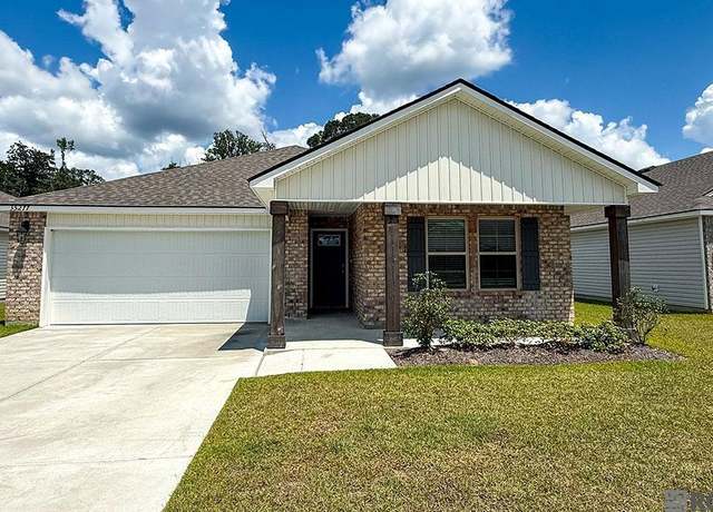 Property at 35277 Grovemont Dr, Denham Springs, LA 70726, 4 beds, 2 baths