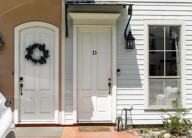 Property at 11805 Parkview Ct Unit J, Baton Rouge, LA 70816, 2 beds, 2.5 baths