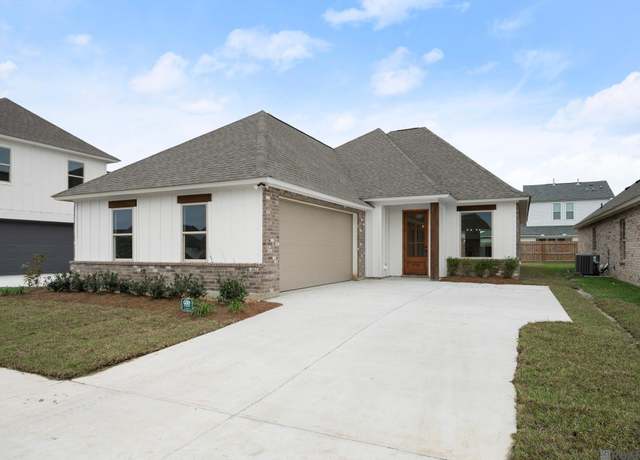 Property at 3206 Creekmere Ln, Baton Rouge, LA 70810, 4 beds, 3 baths