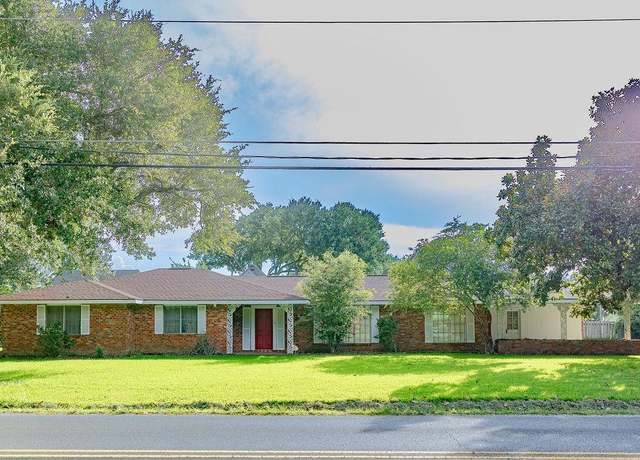Property at 2324 Highway 20, Vacherie, LA 70090, 5 beds, 3 baths