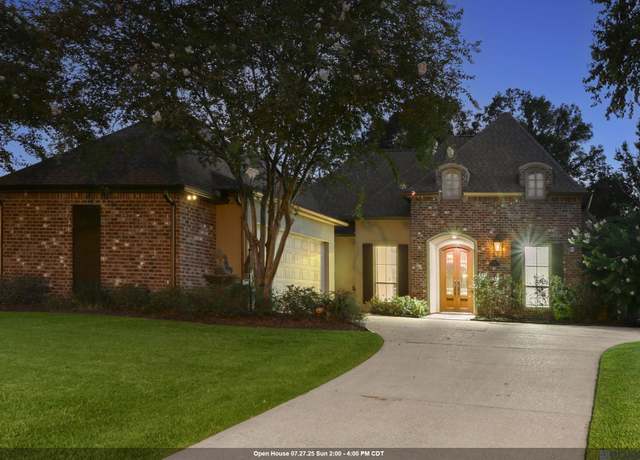 Property at 16447 Spanish Oaks Blvd, Prairieville, LA 70769, 4 beds, 3 baths