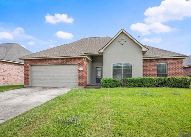 Property at 26426 Avoyelles Ave, Denham Springs, LA 70726, 4 beds, 2 baths