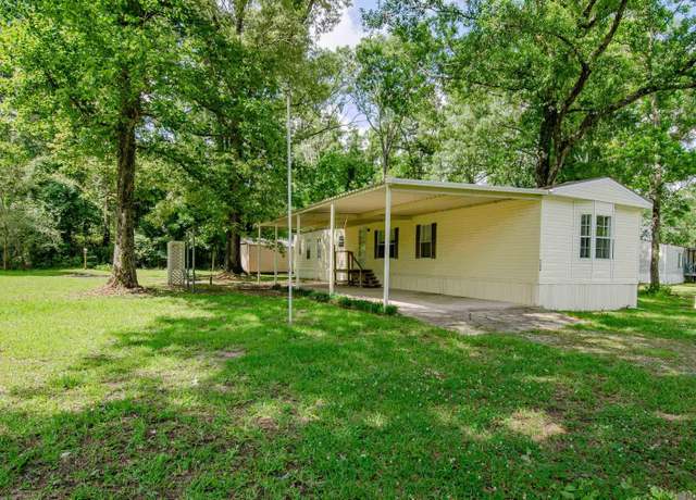 Property at 9246 Vidalia Ln, Denham Springs, LA 70726, 3 beds, 2 baths