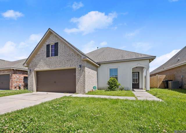 Property at 1045 Gentle Wind Dr, Baton Rouge, LA 70820, 3 beds, 2 baths