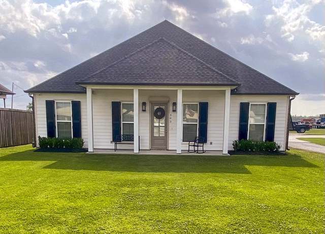 Property at 303 North Main Project Rd, Schriever, LA 70395, 4 beds, 2.5 baths
