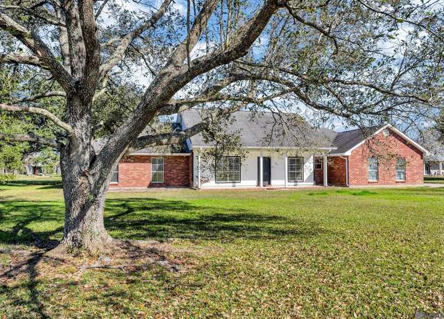 Property at 42056 Jamie Rd, Prairieville, LA 70769, 4 beds, 2 baths