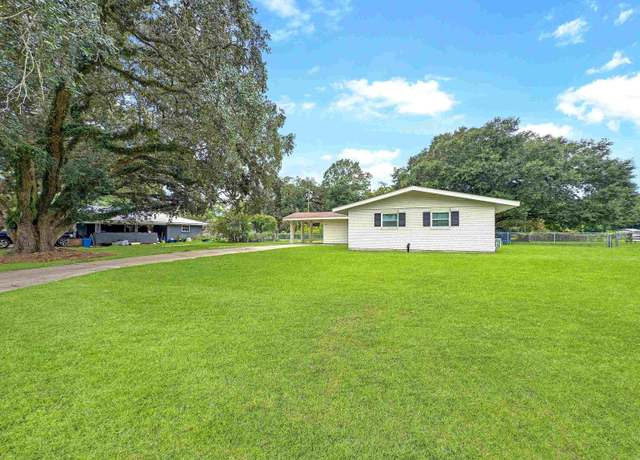 Property at 6843 Landmor Dr, Greenwell Springs, LA 70739, 3 beds, 2 baths