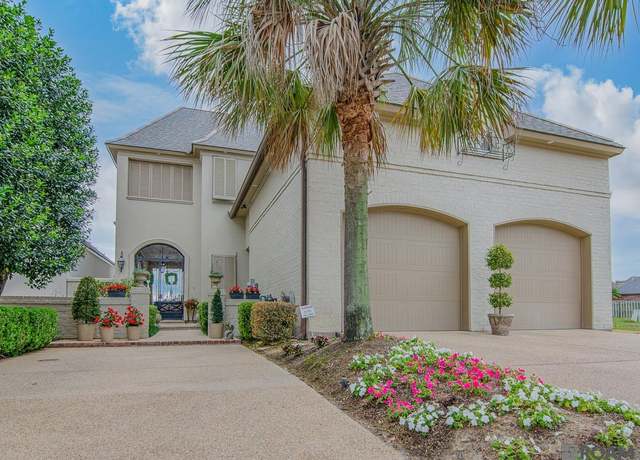 Property at 19830 Southern Hills Ave, Saint George, LA 70809, 3 beds, 3 baths