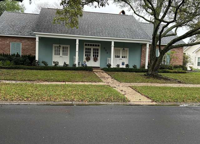 Property at 532 Woodstone Dr, Baton Rouge, LA 70808, 5 beds, 3 baths