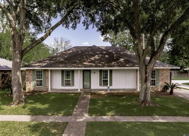Property at 1304 Rue Crozat, Baton Rouge, LA 70810, 4 beds, 2.5 baths