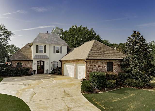 Property at 2706 Carnoustie Dr, Zachary, LA 70791, 4 beds, 3 baths