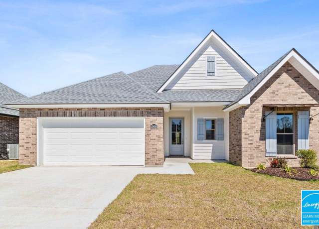 Property at 10606 Highland Lakes Dr, Denham Springs, LA 70726, 4 beds, 2 baths