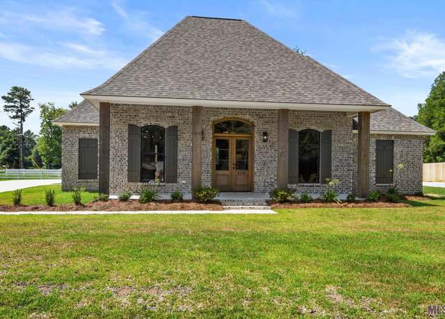 Property at 7294 Riverbank Dr, Denham Springs, LA 70706, 3 beds, 2.5 baths