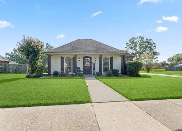 Property at 6470 Sandy Creek Ln, Zachary, LA 70791, 3 beds, 2 baths