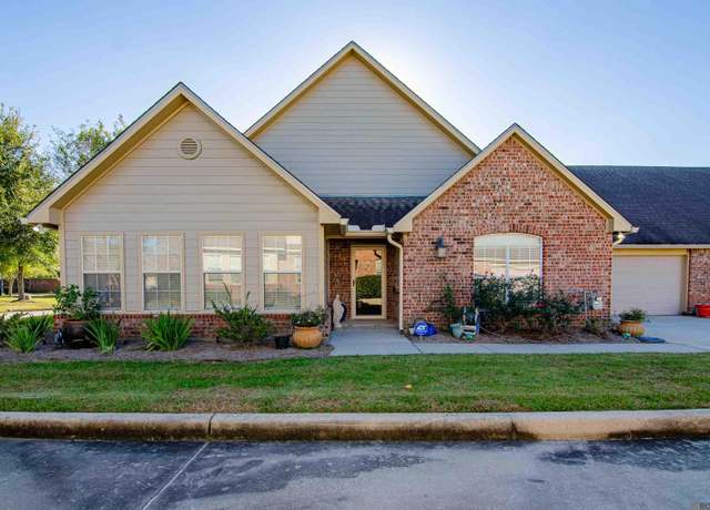 Property at 7111 Village Maison Ct #102, Baton Rouge, LA 70809, 2 beds, 2 baths