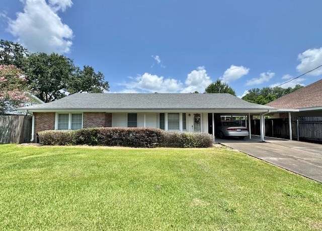 Property at 235 Idlewild Dr, Houma, LA 70364, 3 beds, 1.5 baths
