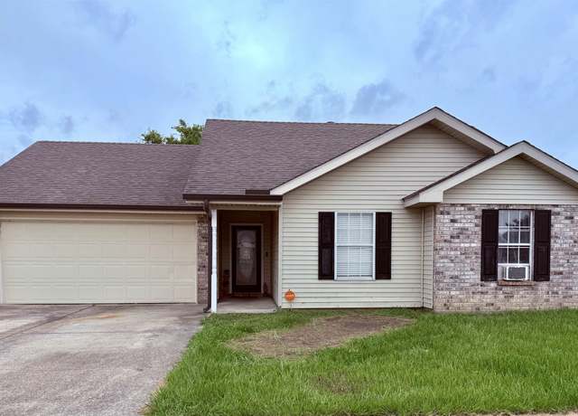 Property at 311 Cavaness Dr, Houma, LA 70364, 3 beds, 2 baths