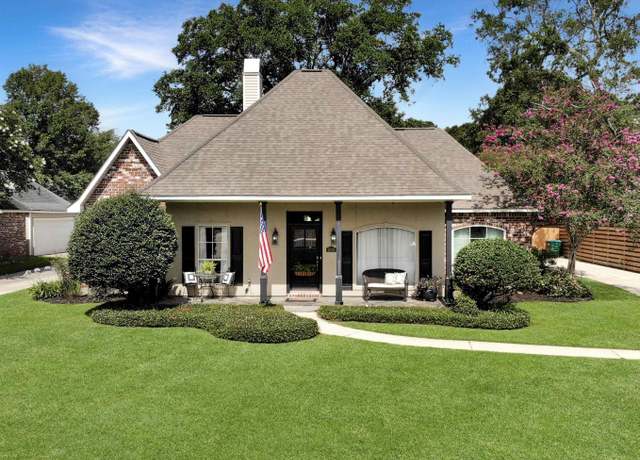Property at 1636 River Run Dr, Denham Springs, LA 70726, 3 beds, 2.5 baths