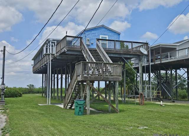 Property at 5125 Hopedale Hwy, St Bernard, LA 70085, 4 beds, 3 baths