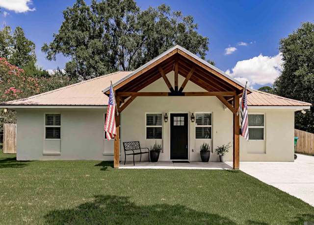 Property at 1630 Starlite Dr, Denham Springs, LA 70726, 4 beds, 2 baths