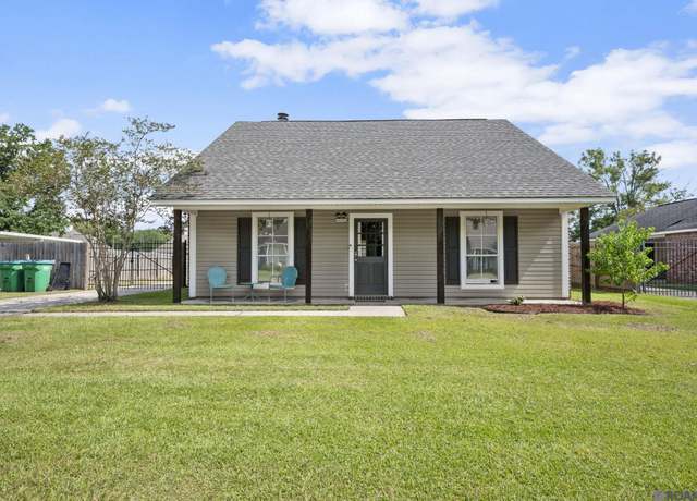 Property at 13611 S Trace Dr, Walker, LA 70785, 3 beds, 2 baths