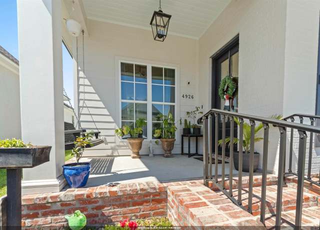Property at 4926 Pembrooke Ave, Gonzales, LA 70737, 3 beds, 2.5 baths