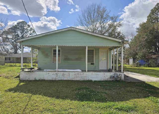 Property at 1714 A Oakley St, Thibodaux, LA 70301, 2 beds, 1 bath