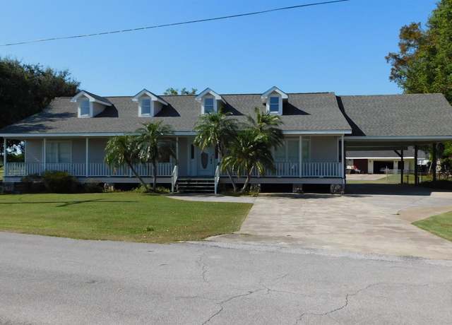 Property at 114 W 200th St, Galliano, LA 70354, 3 beds, 2 baths