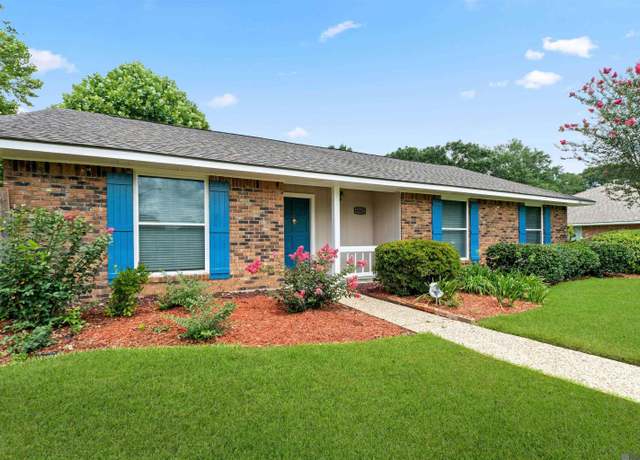 Property at 6362 Westridge Dr, Baton Rouge, LA 70817, 3 beds, 2 baths