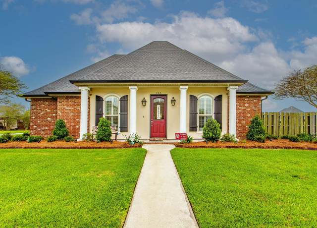 Property at 243 Windsong Way, Houma, LA 70360, 4 beds, 2.5 baths