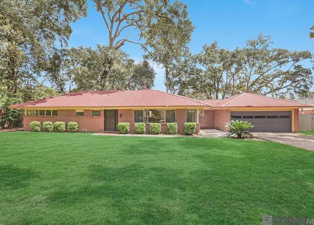 Property at 9155 S Parkview Dr, Baton Rouge, LA 70815, 3 beds, 2 baths