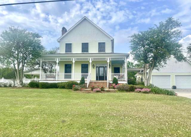 Property at 508 West 159th St, Galliano, LA 70354, 3 beds, 2.5 baths