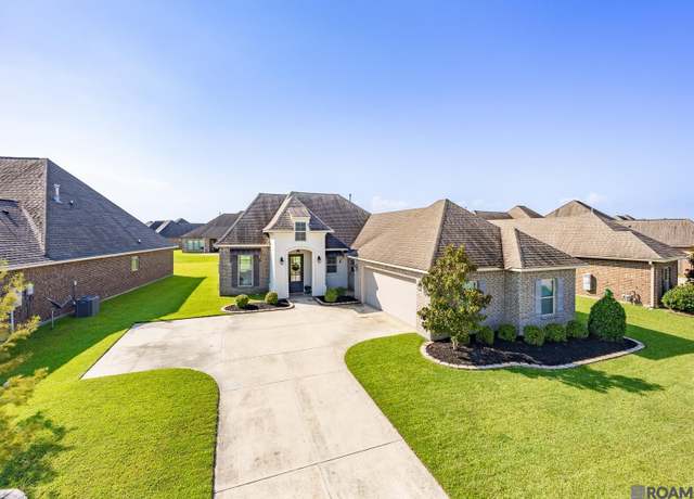 Property at 6409 Union Dr, Addis, LA 70710, 3 beds, 2 baths