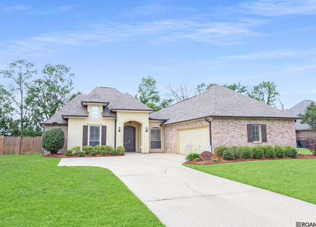 Property at 2219 Twin Circle Dr, Gonzales, LA 70737, 4 beds, 2 baths