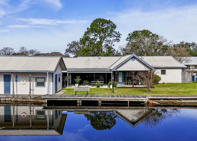 Property at 1040 Susan Ct, Morgan City, LA 70380, 3 beds, 2 baths