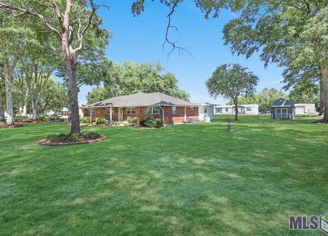 Property at 10215 Arnold Rd, Denham Springs, LA 70726, 4 beds, 2 baths