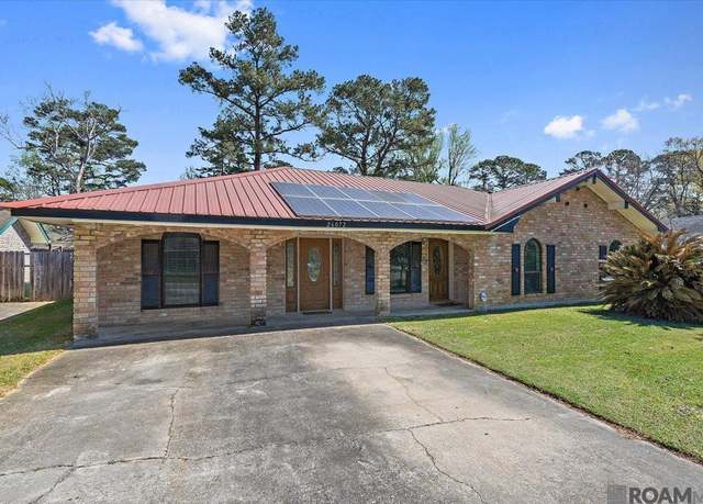 Property at 26072 Fallen Oaks Dr, Denham Springs, LA 70726, 3 beds, 2 baths