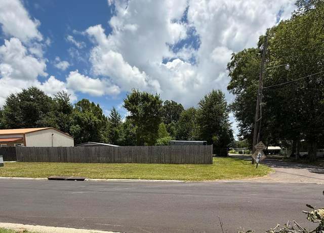 Property at 403 Deemer St, Denham Springs, LA 70726