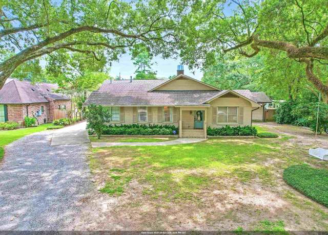 Property at 1547 Avondale Dr, Baton Rouge, LA 70808, 3 beds, 2 baths