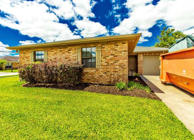 Property at 3001 Sycamore Dr, Houma, LA 70363, 3 beds, 2 baths