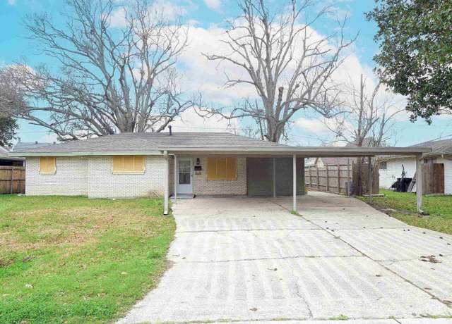 Property at 813 Kenney St, Houma, LA 70364, 3 beds, 2 baths