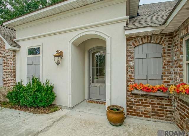 Property at 38386 Shelby Dr, Denham Springs, LA 70706, 4 beds, 3 baths